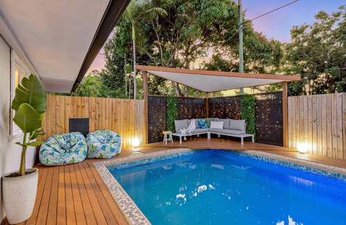 Manunda House | City Oasis - A Slice of Paradise