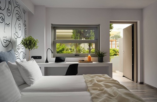 Amarousion Hotel | Civitel Attik Rooms & Suites