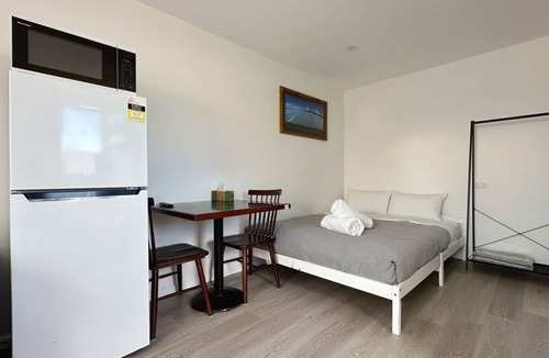 Claremont Apartment | Claremont Comfort Cottage