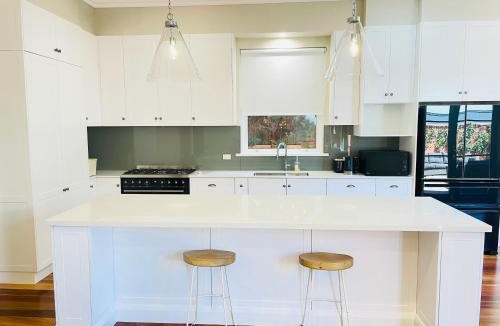 Wagga Wagga House | Classic Meets Modern in Central Wagga