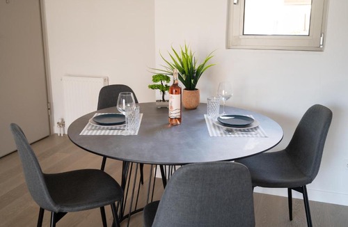 Kaisariani Apartment | Classy and stylish flat near Pagrati region (D2)