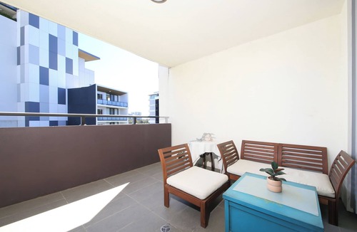 Arncliffe Apartment | Clean,Stylish Apt-5mins Airport,10 mins local shop, 15 mins to CBD, Free parking