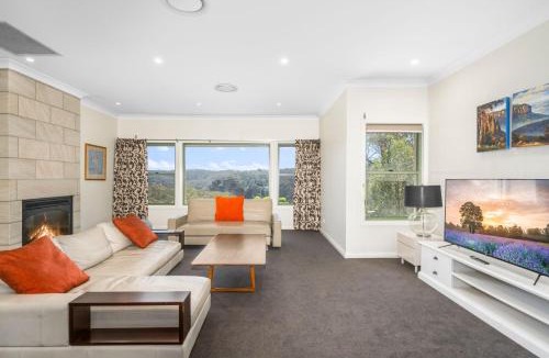 Katoomba House | Cliffnest House & Studio