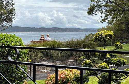 Tathra House | Clifftop- Amazing beach, coast + ocean views.