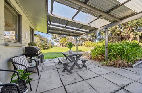 Yanakie Cottage | Closest accommodation to Wilsons Promontory National Park 500m from the entrance