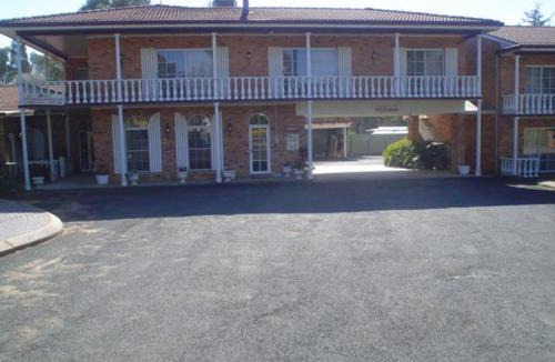Coonabarabran Hotel | Coachmans Rest Motor Lodge