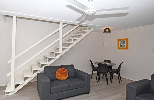 Torquay House | Coast Apartments 2 bedroom Hideaway