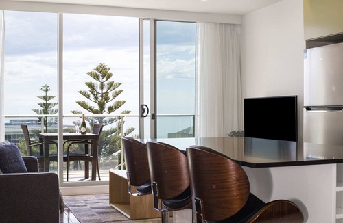 Glenelg Apartment | Coast on Colley, Oceanview 1BR Glenelg