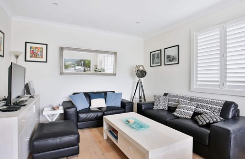 Werri Beach Cabin | Coast - Pet Friendly - 3 Mins Walk to the Beach