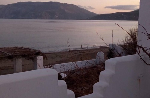 Skiros Condo | Coastal Charm, Skyros on the Sea Studio Retreat