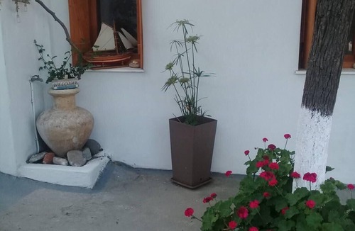 Skiros Condo | Coastal Charm, Skyros on the Sea Studio Retreat