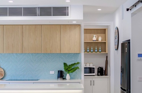 Dromana House | Coastal Dreams - 4pm check out Sundays*