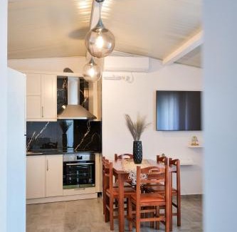 Sarande Apartment | Coastal Dwell