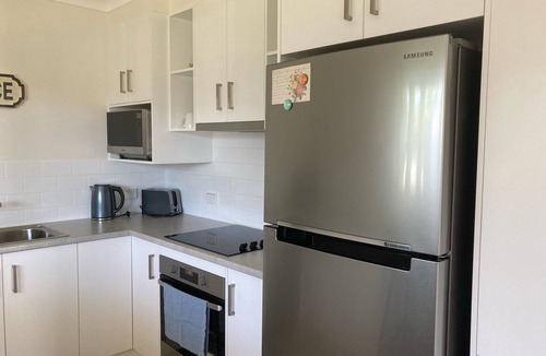 Tuross Head House | COASTAL ESCAPE @ TUROSS . modern, fresh, stylish cottage, close to lakes.