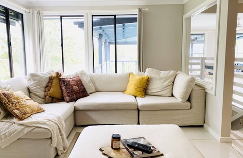 Forresters Beach House | Coastal home just a stroll to the beach with room for the whole family