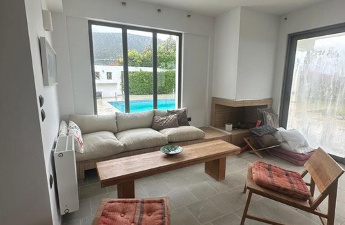 Koutsoupia House | Coastal Pool Hideaway