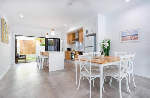 Edge Hill House | Coastal Villa