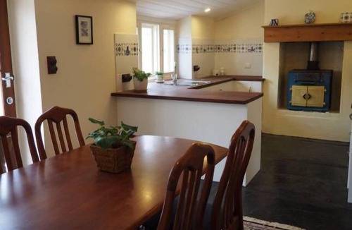 Willunga Bed & Breakfast | Cobblers Cottage B & B accommodation