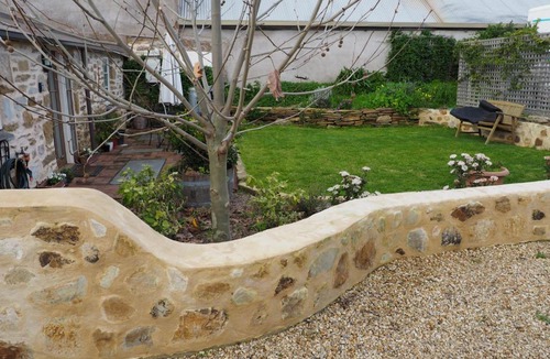 Willunga Bed & Breakfast | Cobblers Cottage B&B