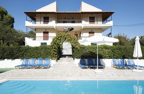 Petaleia Apartment | Cochelli Villas (Lower Floor)
