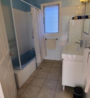 West Tamworth House | Coco's Cottage