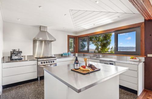 Jindabyne House | Coco's Place