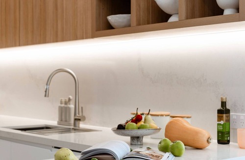 Elizabeth Bay Apartment | Coconut Apartment at Palm View Collective