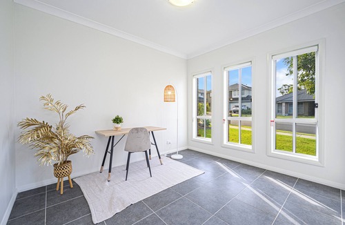 Colebee House | Colebee Modern 4BR House Spacious & Close to Park
