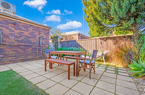 Echuca House | Collier Terrace: charming + central