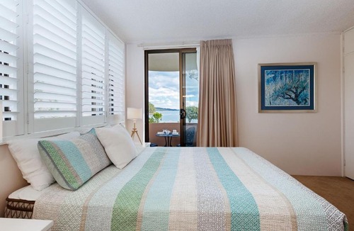 Nelson Bay Apartment | Columbia, 3 12 Columbia Close - large unit with fantastic water views and wifi