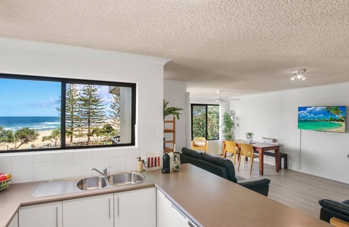 Caloundra Apartment | Columbia Point U6, 7 Bulcock Beach Esp