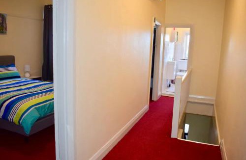 Haberfield Apartment | Comfortable 3 Bedroom Apartment In Trendy Haberfield