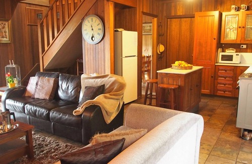 Lower Portland Cabin | Comfortable cabin ideal for couples or families