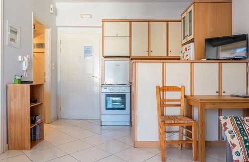 Kalamata Apartment | Comfy beach flat, 10min to the city center