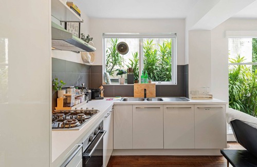 Prahran Apartment | Contemporary 1-Bed Unit Near Chapel St