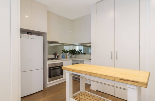 Carnegie Apartment | Convenience and Comfort in Carnegie