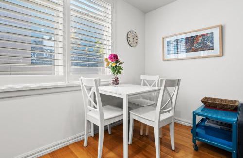 Carlton South Apartment | Convenient Apartment in heart of Carlton