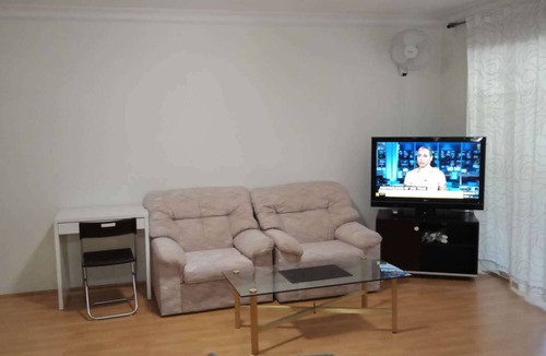 Hurstville Apartment | Convenient Family Home ,2 minutes walk to Station and Westfield