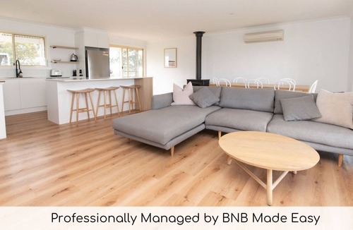 Borenore House | Cooinda Cottage - Farm Stay in Borenore Country