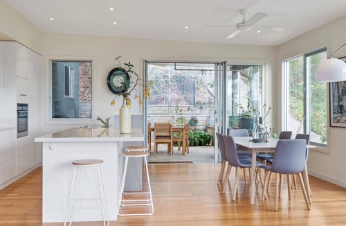 Pretty Beach Central Coast House | Coolcappa - relaxed entertaining