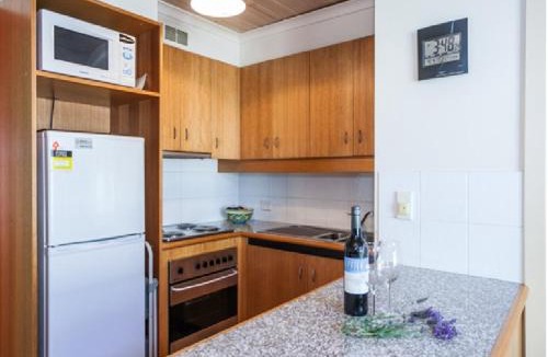 Lorne Apartment | Cora Lynn - Apartment 18