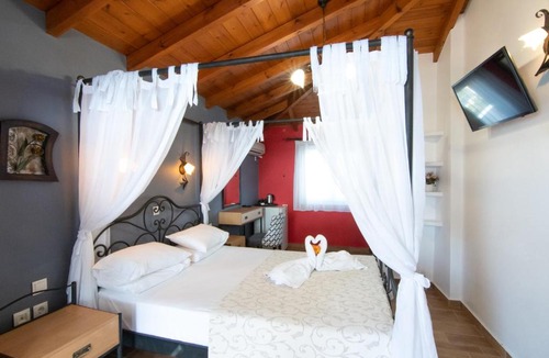 Elafonisos House | Coralli Rooms & Restaurant