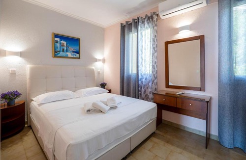 Glyfada Apartment | Corfu Glyfada Beach Apartment