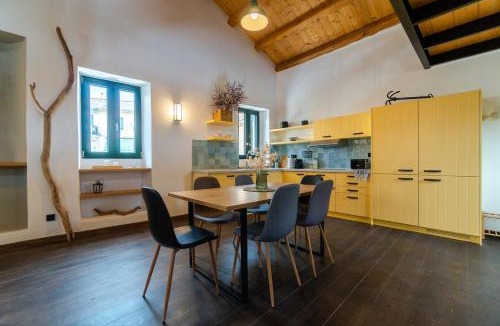 Old Town Apartment | Corfu Pigeon Nest