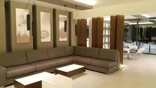 Lambi Hotel | Cosmopolitan Hotel