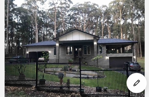 Clematis House | Cosy apartment close to Puffing Billy