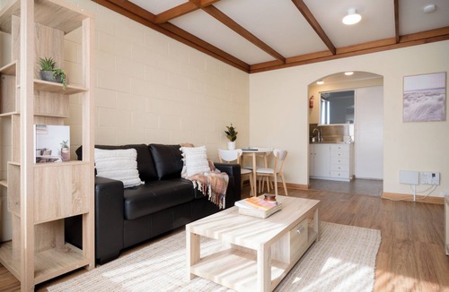 East Launceston Apartment | Cosy & Convenient: WiFi & Parking