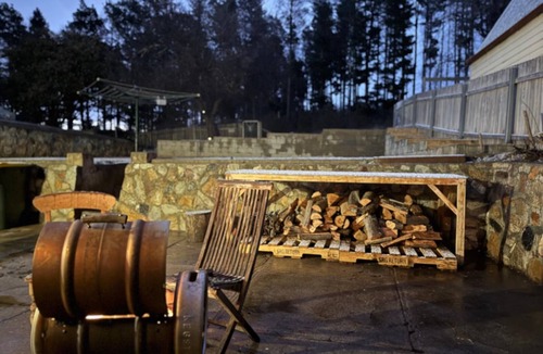 Cooma House | Cosy Cooma Holiday Home in the Snowy Mountains.
