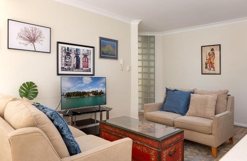 Lilyfield Apartment | Cosy Family Apartment with Parking and Balconies