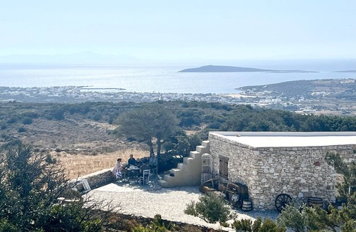 Paros Apartment | Cosy open plan studio for couples or singles